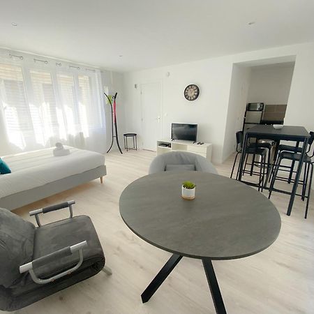 Le Vendee Apartment Calais Exterior photo