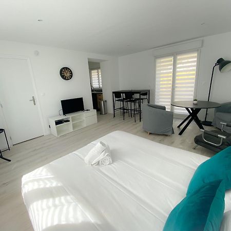 Le Vendee Apartment Calais Exterior photo