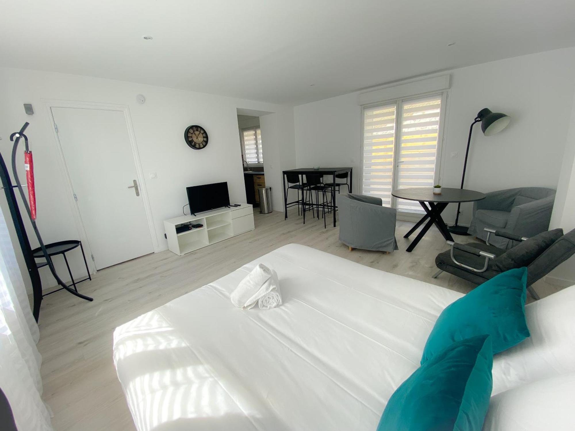 Le Vendee Apartment Calais Exterior photo