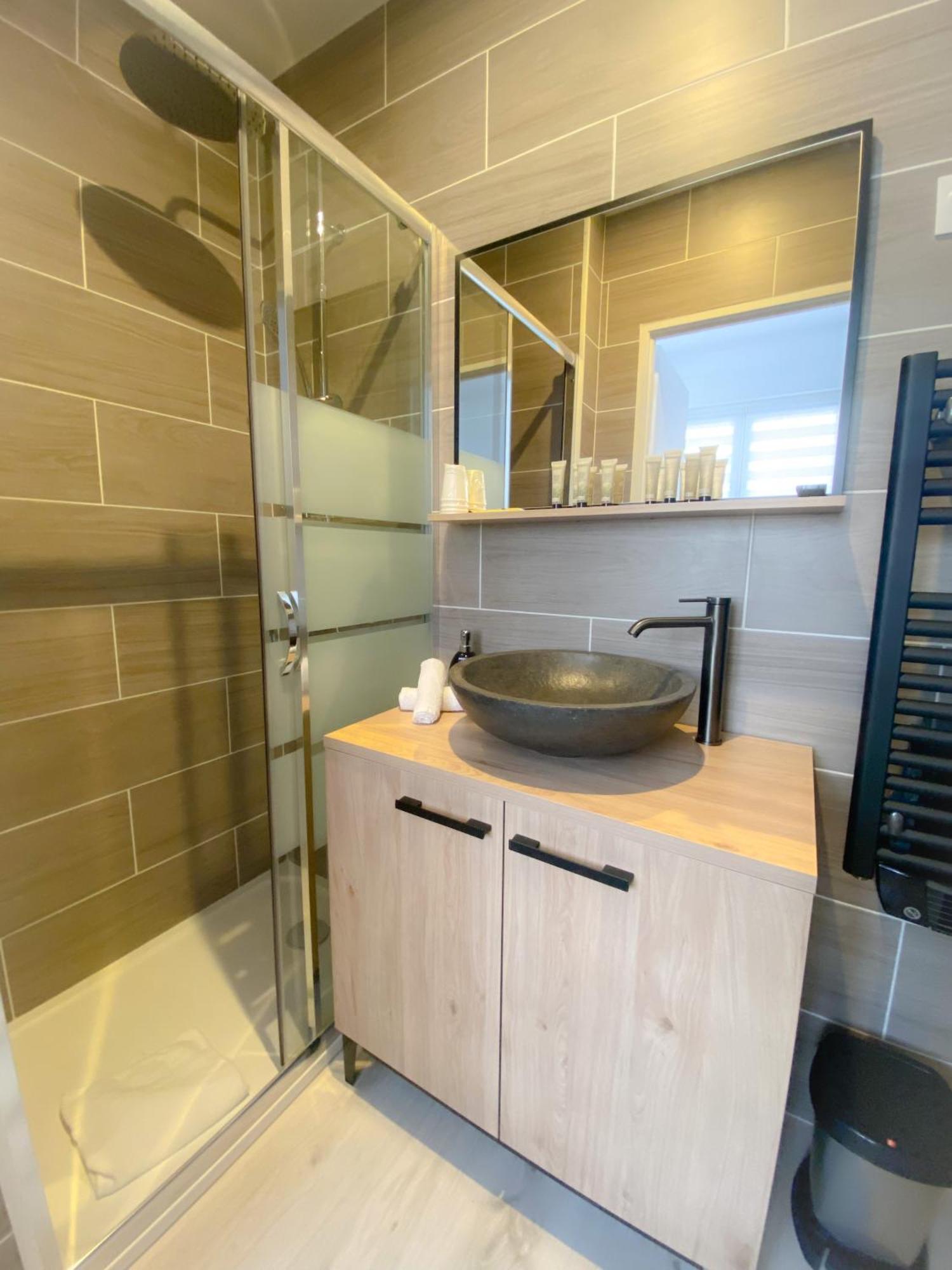 Le Vendee Apartment Calais Exterior photo