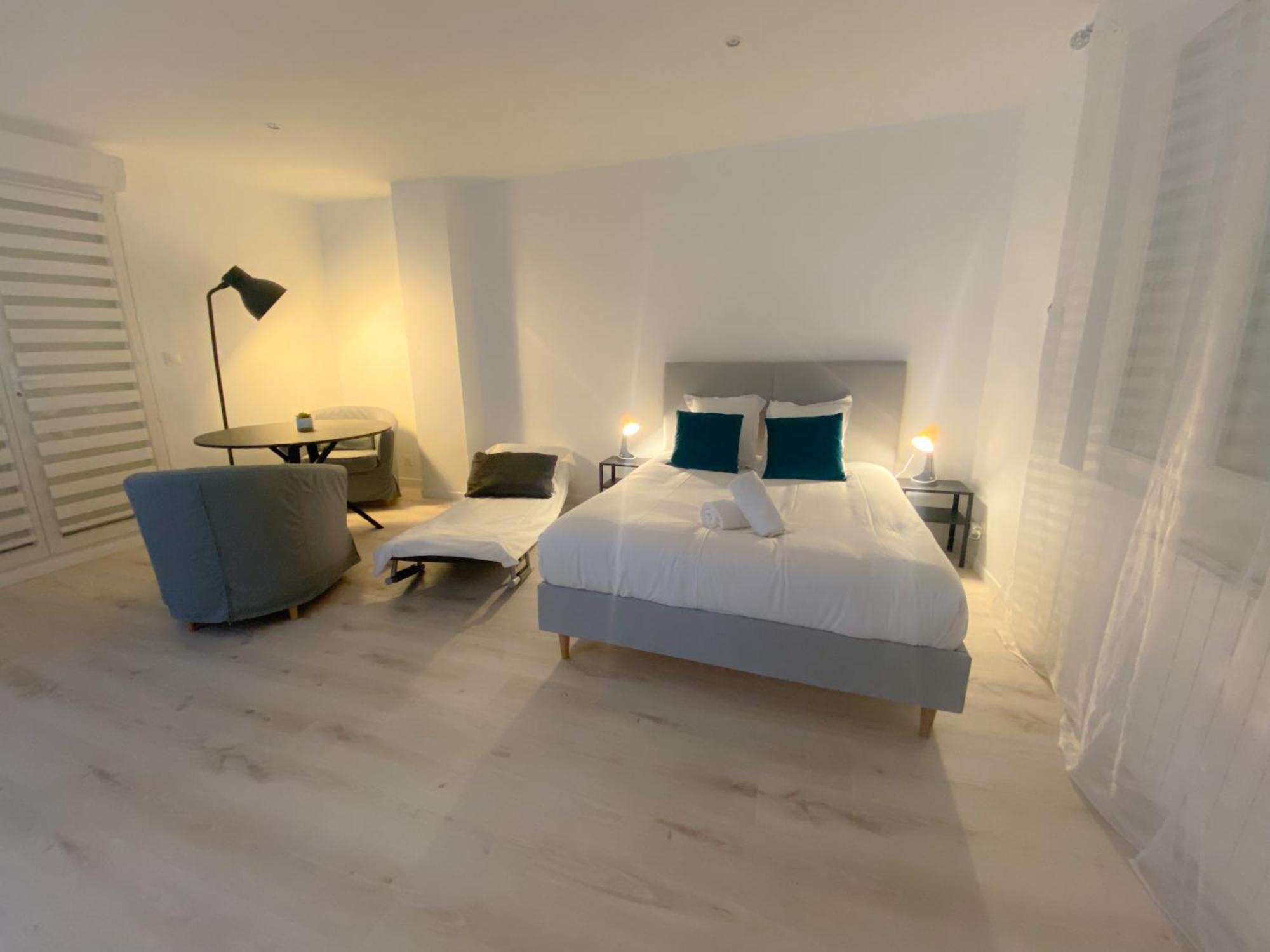 Le Vendee Apartment Calais Exterior photo